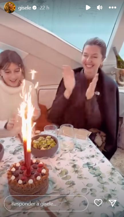 Gisele Bündchen mostra sua festa de aniversário com a irmã gêmea, Patricia