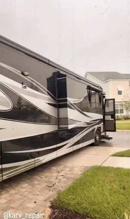 De férias com família, Ivete Sangalo mostra detalhes de seu motorhome de luxo