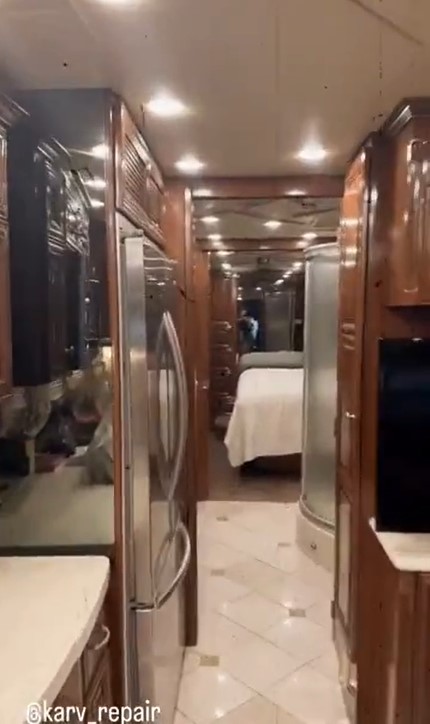 De férias com família, Ivete Sangalo mostra detalhes de seu motorhome de luxo