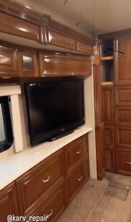 De férias com família, Ivete Sangalo mostra detalhes de seu motorhome de luxo