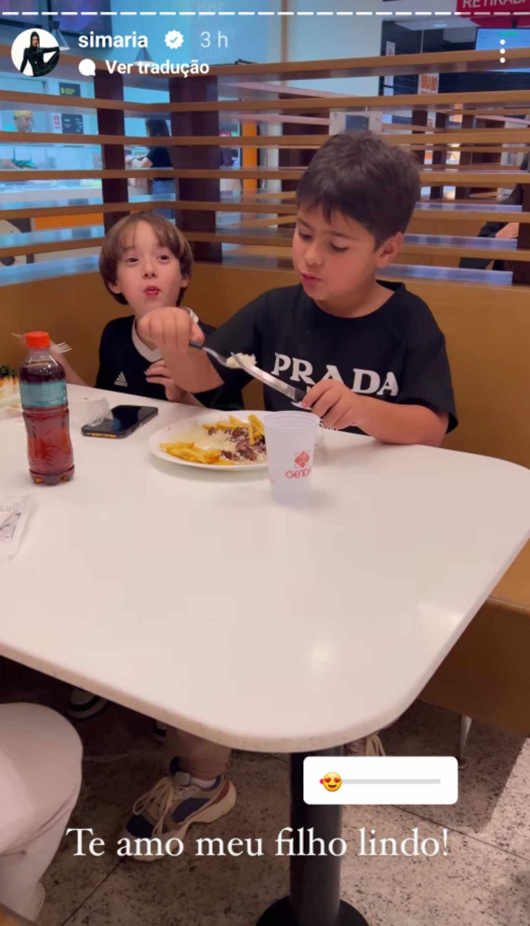 Simaria com os filho de Simone Mendes