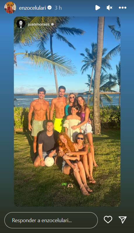 Enzo Celulari e Marina Ruy Barbosa com amigos