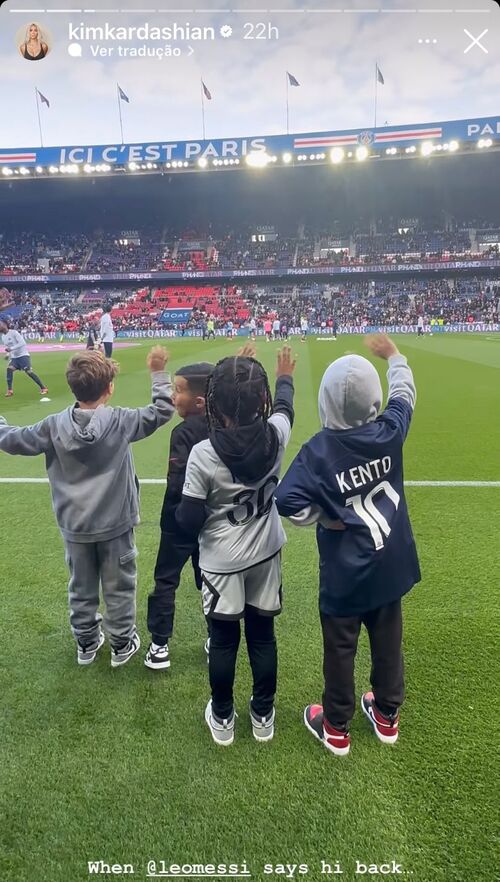 Além de acenarem para o astro Lionel Messi, 