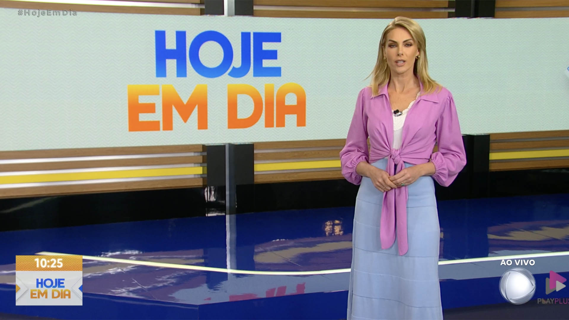 Ana Hickmann no programa Hoje Em Dia, da Record TV