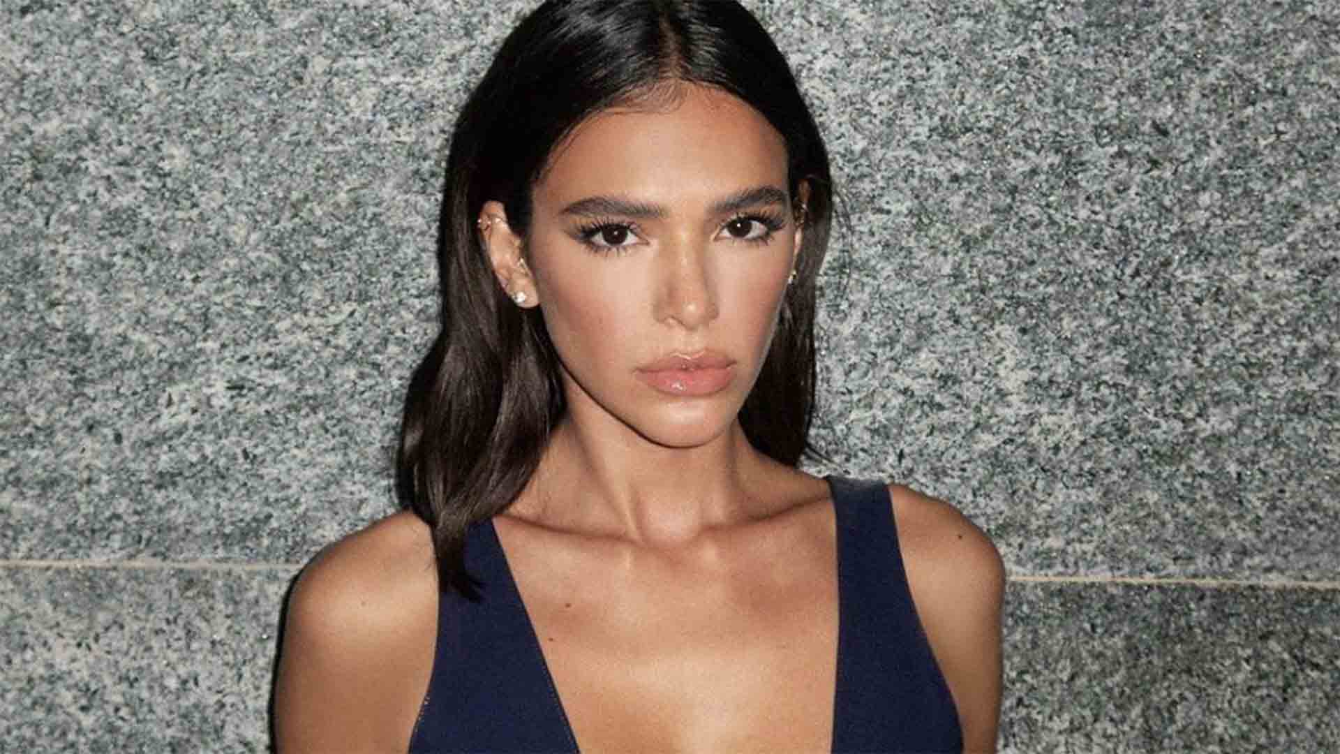 Bruna Marquezine aposta em look decotadíssimo: 'É gata'