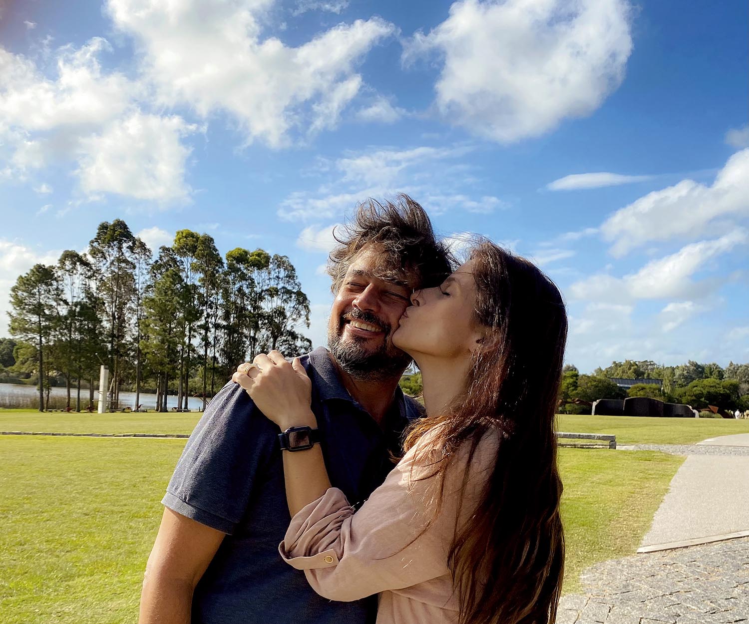 Bruna Spínola mostra fotos com a família