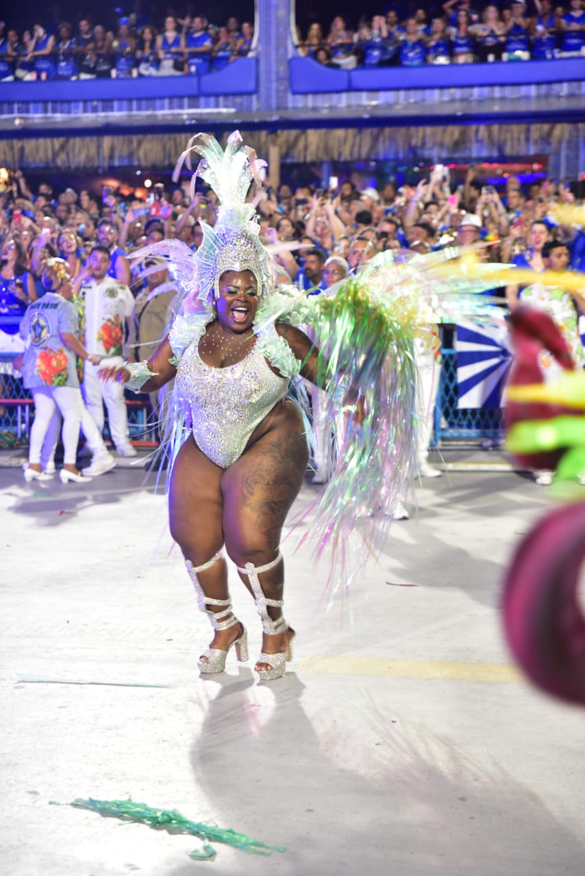 Jojo Todynho se joga em noitada de samba em estreia no Carnaval - Foto: AgNews