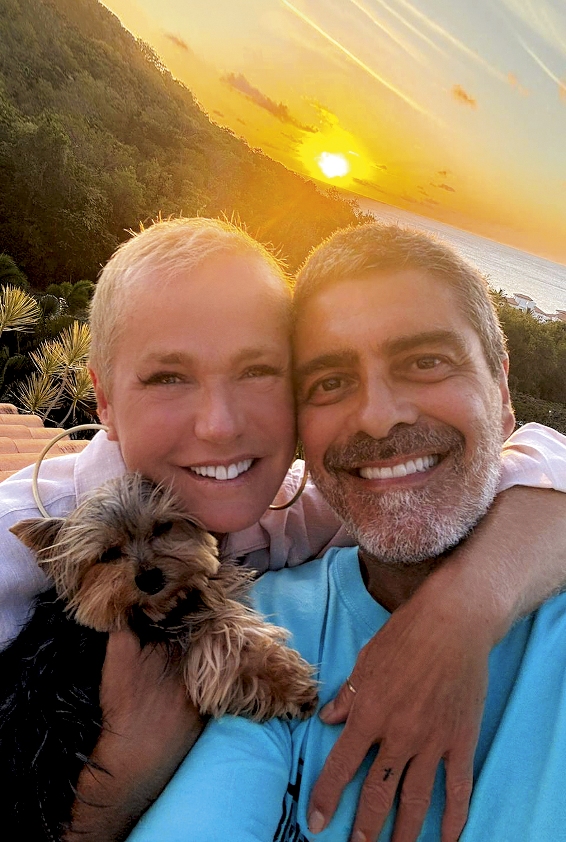 Xuxa e Juno em viagem