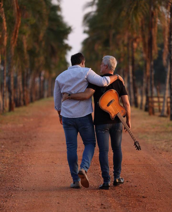 Victor e Leo voltam aos palcos após pausa de cinco anos e celebram com show