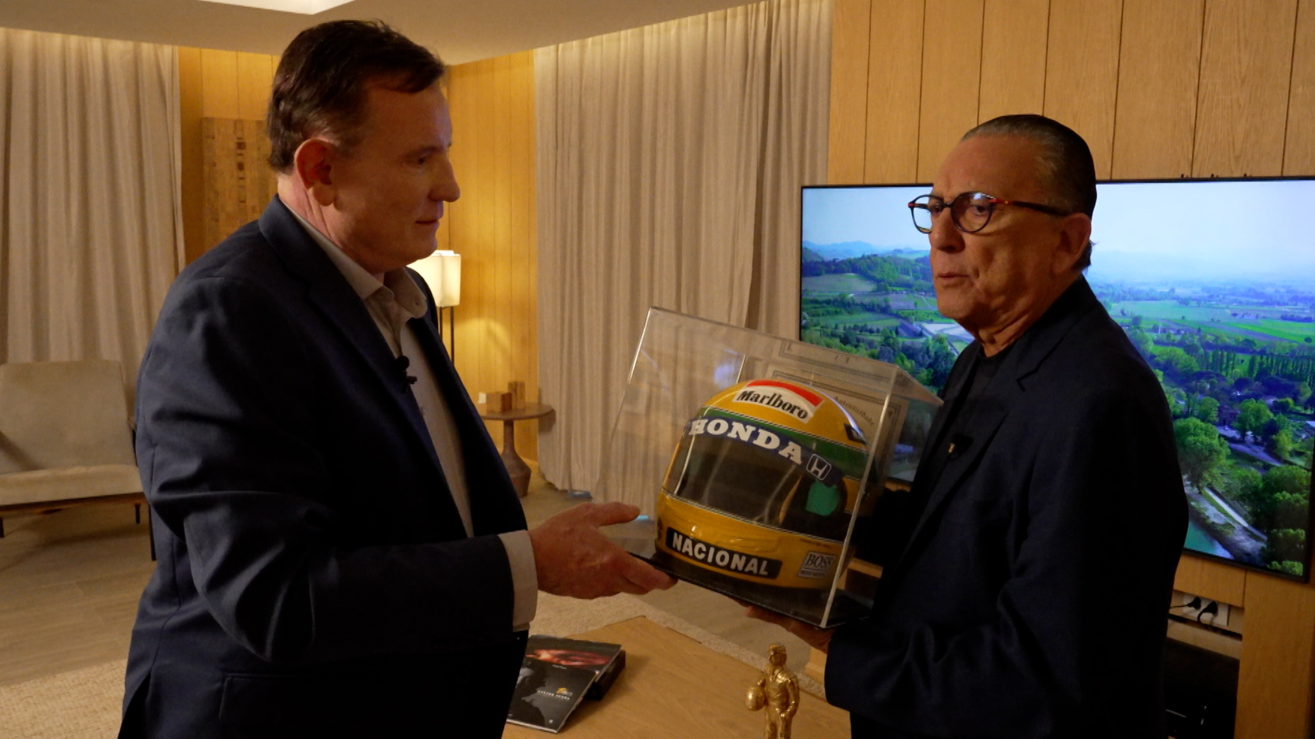 Roberto Cabrini faz especial sobre os 30 anos da morte de Ayrton Senna - Foto: Record TV