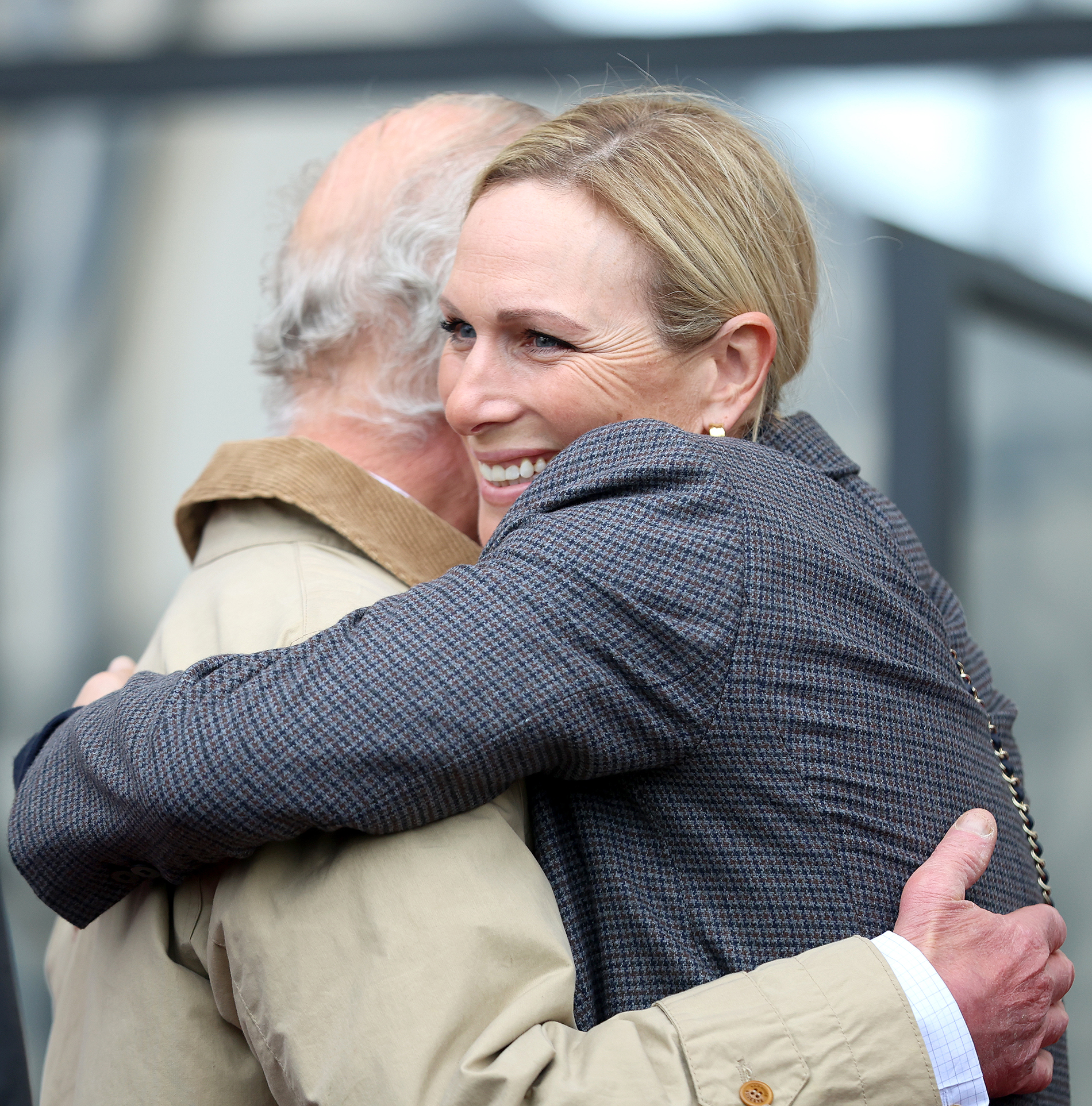 Rei Charles III encontra Zara Tindall - Foto: Getty Images