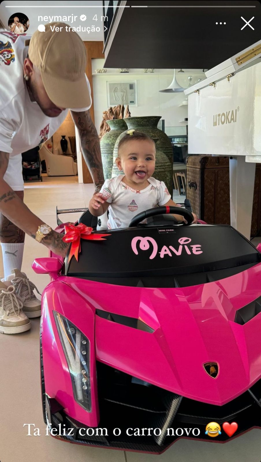 Neymar Jr exibe presente luxuoso da filha, Mavie