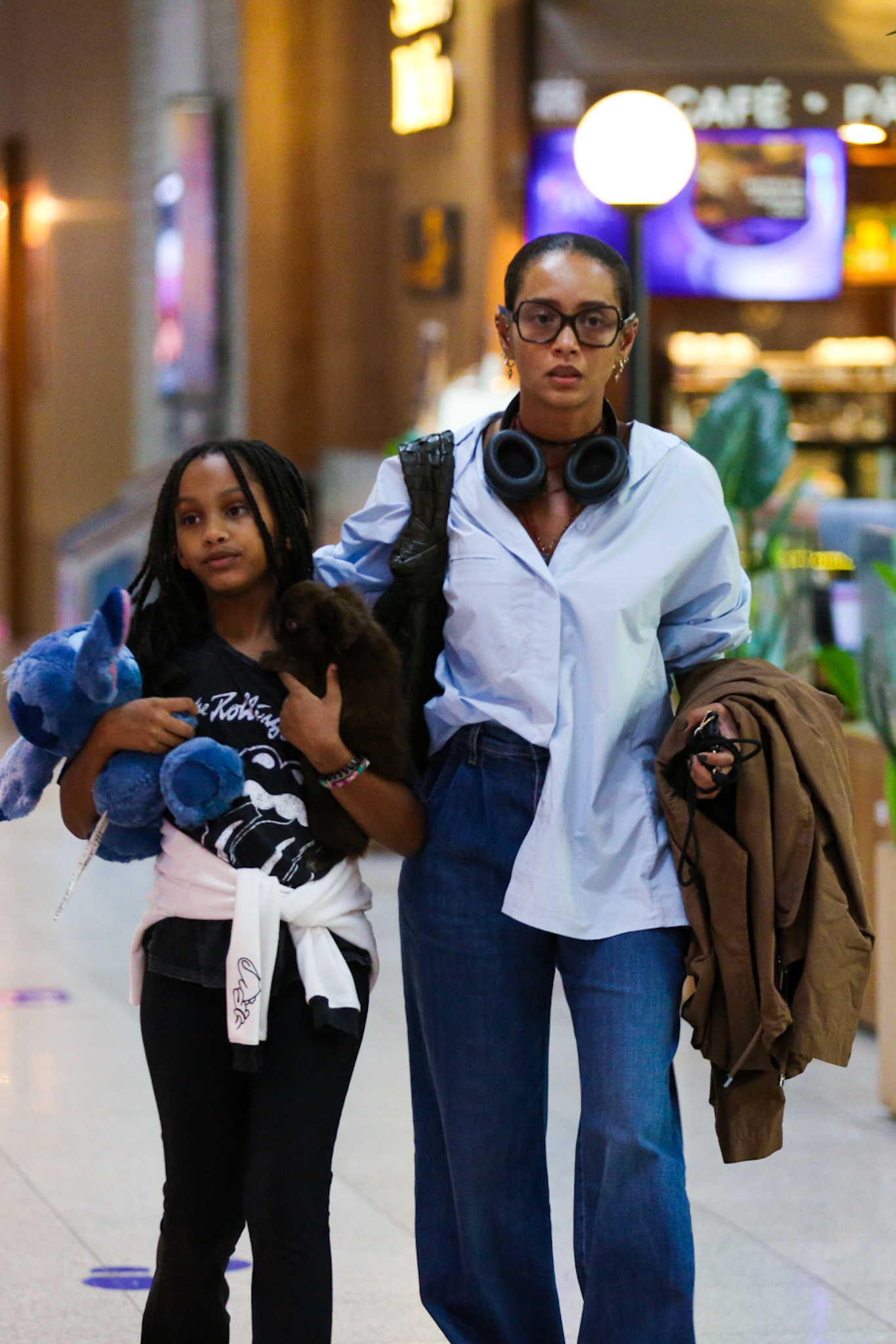 Taís Araujo curte passeio com a filha, Maria Antônia - Foto: Victor Chapetta / AgNews