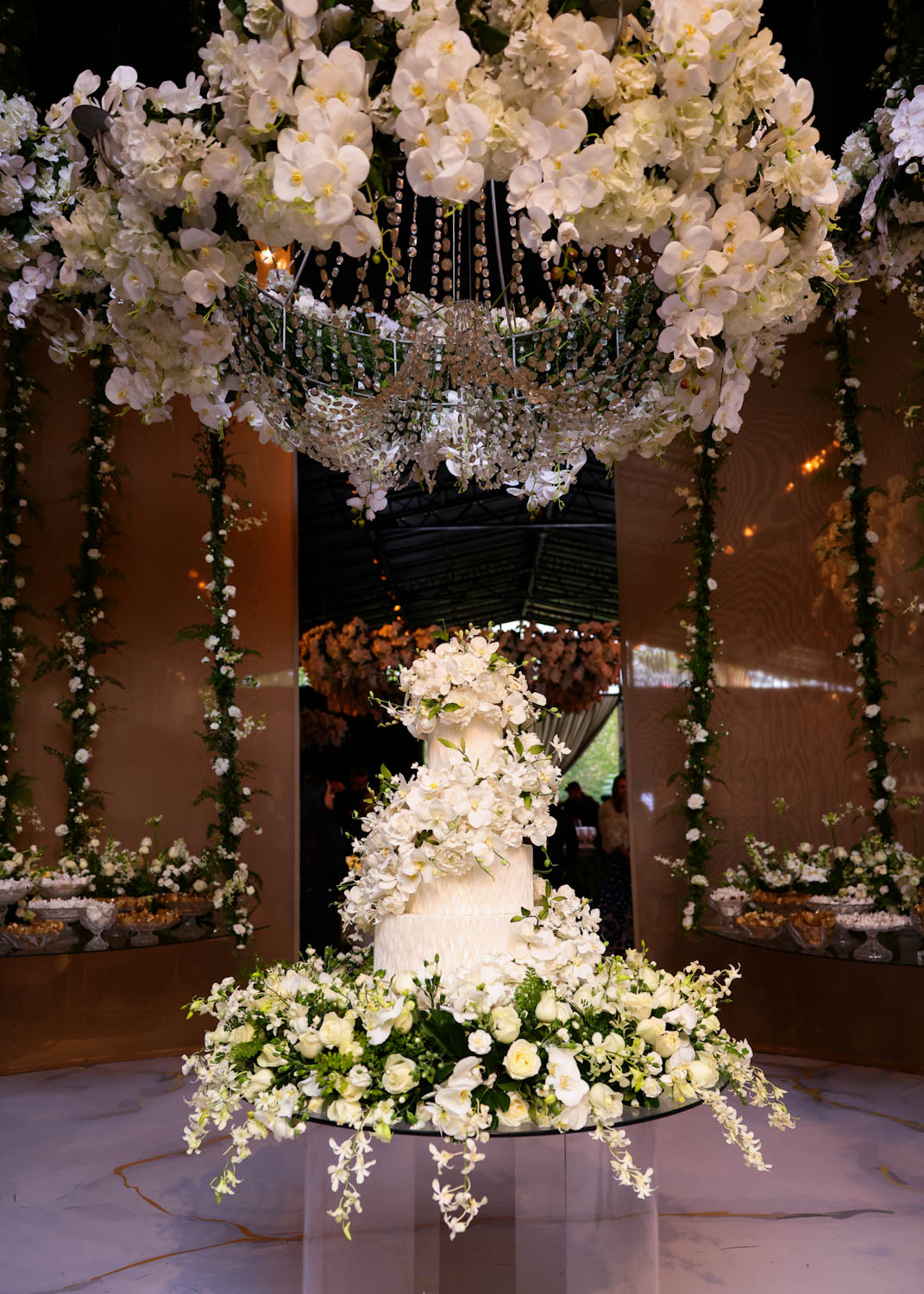 Bolo de casamento de Luigi Cesar e Júlia Vieira - Foto: Brazil News