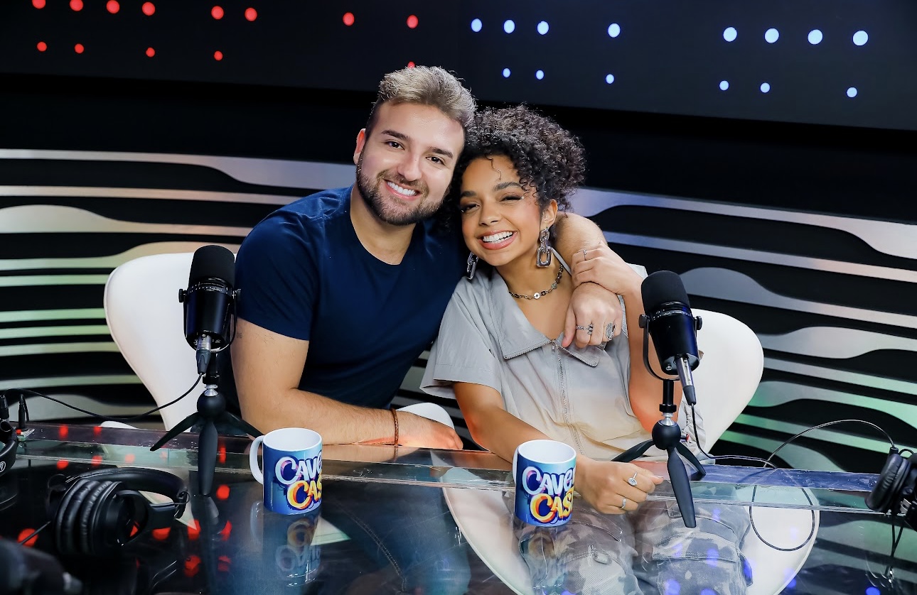 Laura Castro e Nicholas Torres, no CavCast