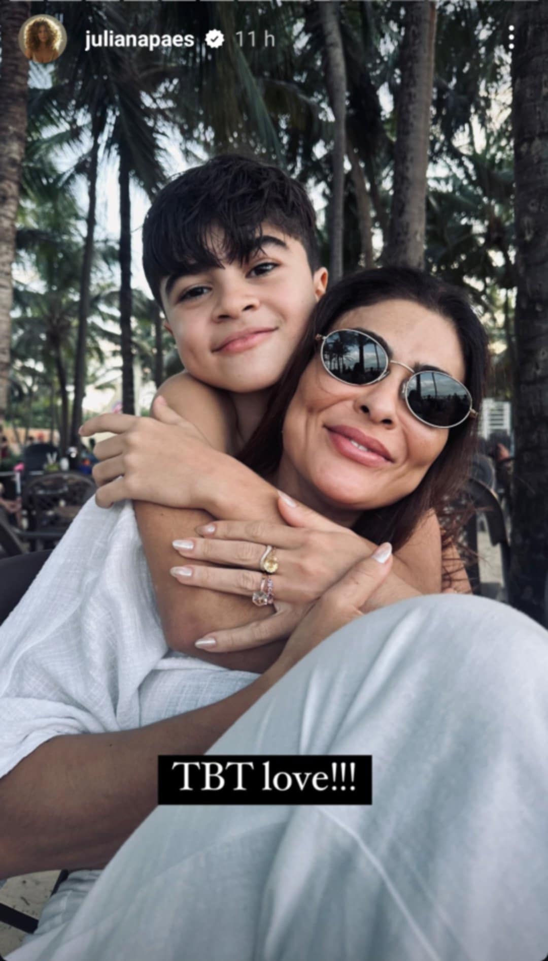 Juliana Paes com o filho caçula