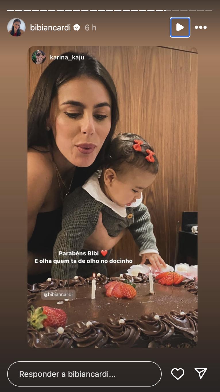 Mavie no aniversário da tia Bianca Biancardi