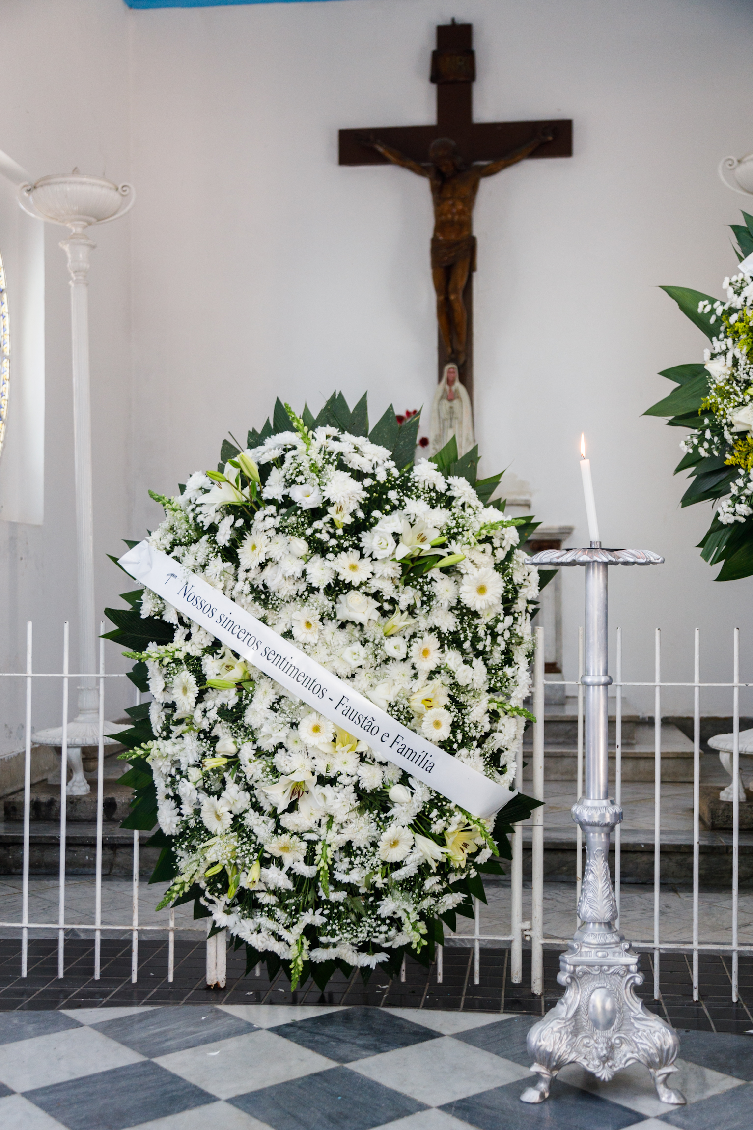 Coroa de flores da família de Faustão no velório de Caçulinha - Foto: Patrícia Devoraes/Brazil News