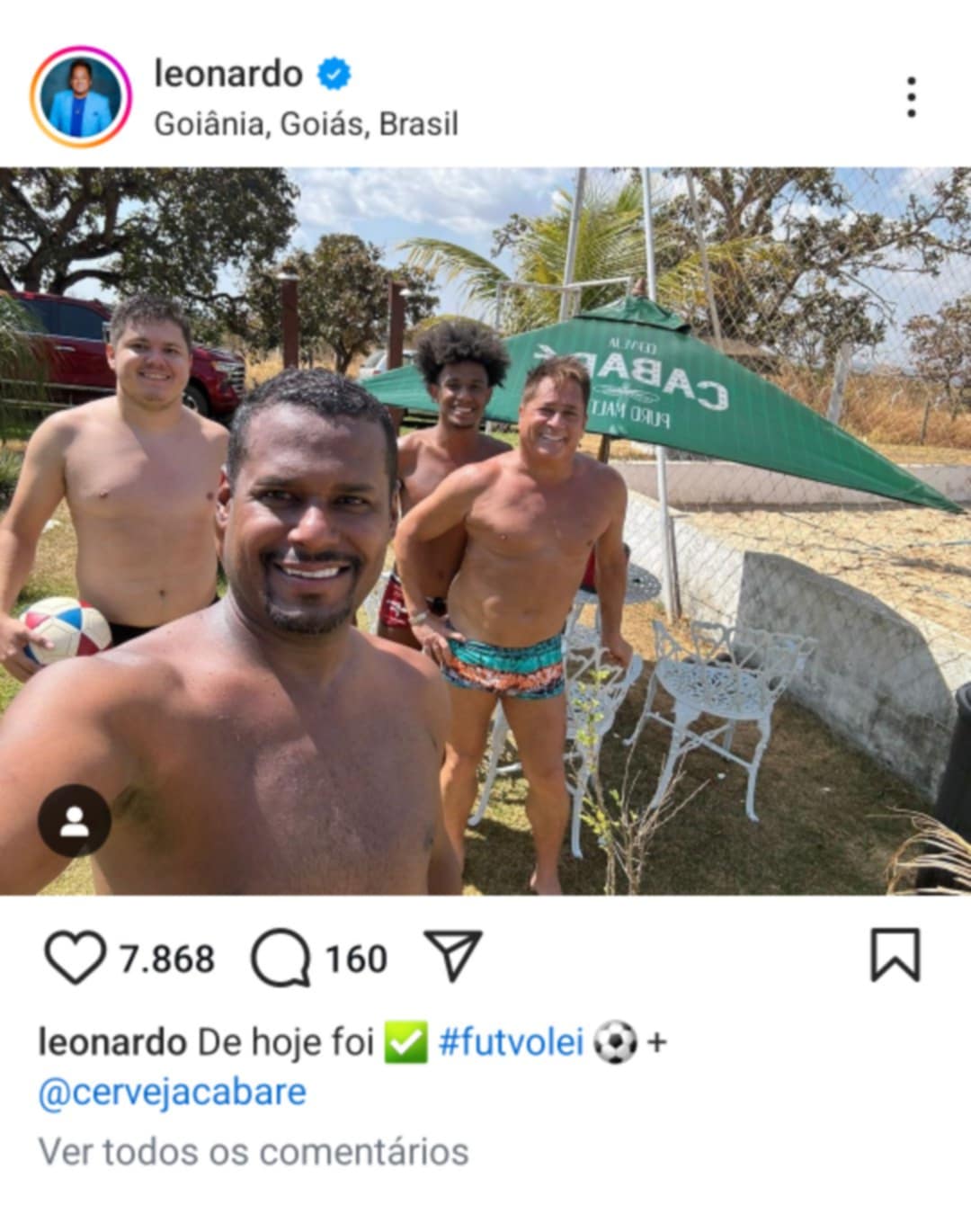 Leonardo posta foto de sunga