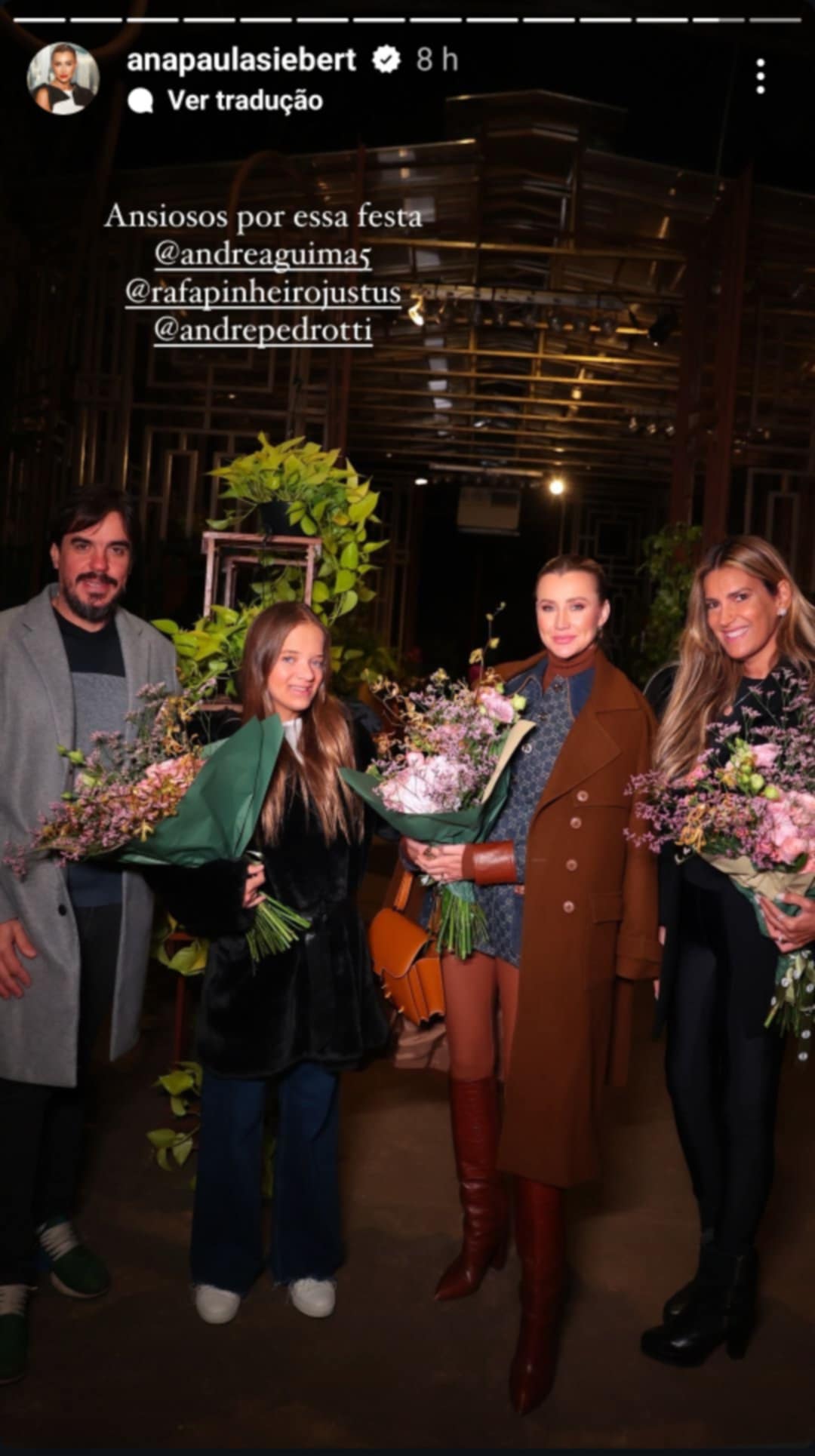 Rafaella Justus escolhe flores de sua festa com Ana Paula Siebert