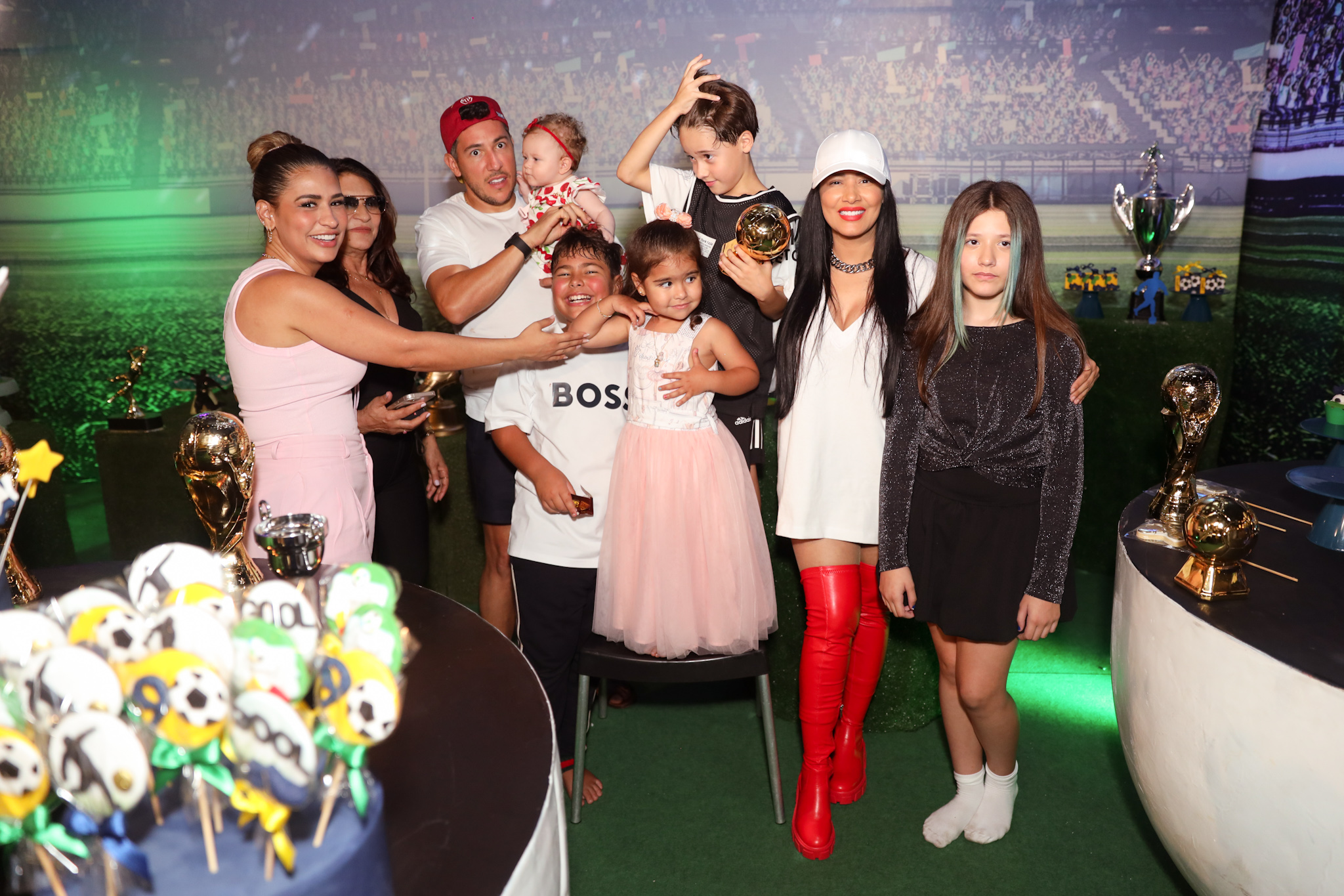 Simone e Simaria posam juntas em festa de aniversário - Foto: Lucas Ramos / Brazil News