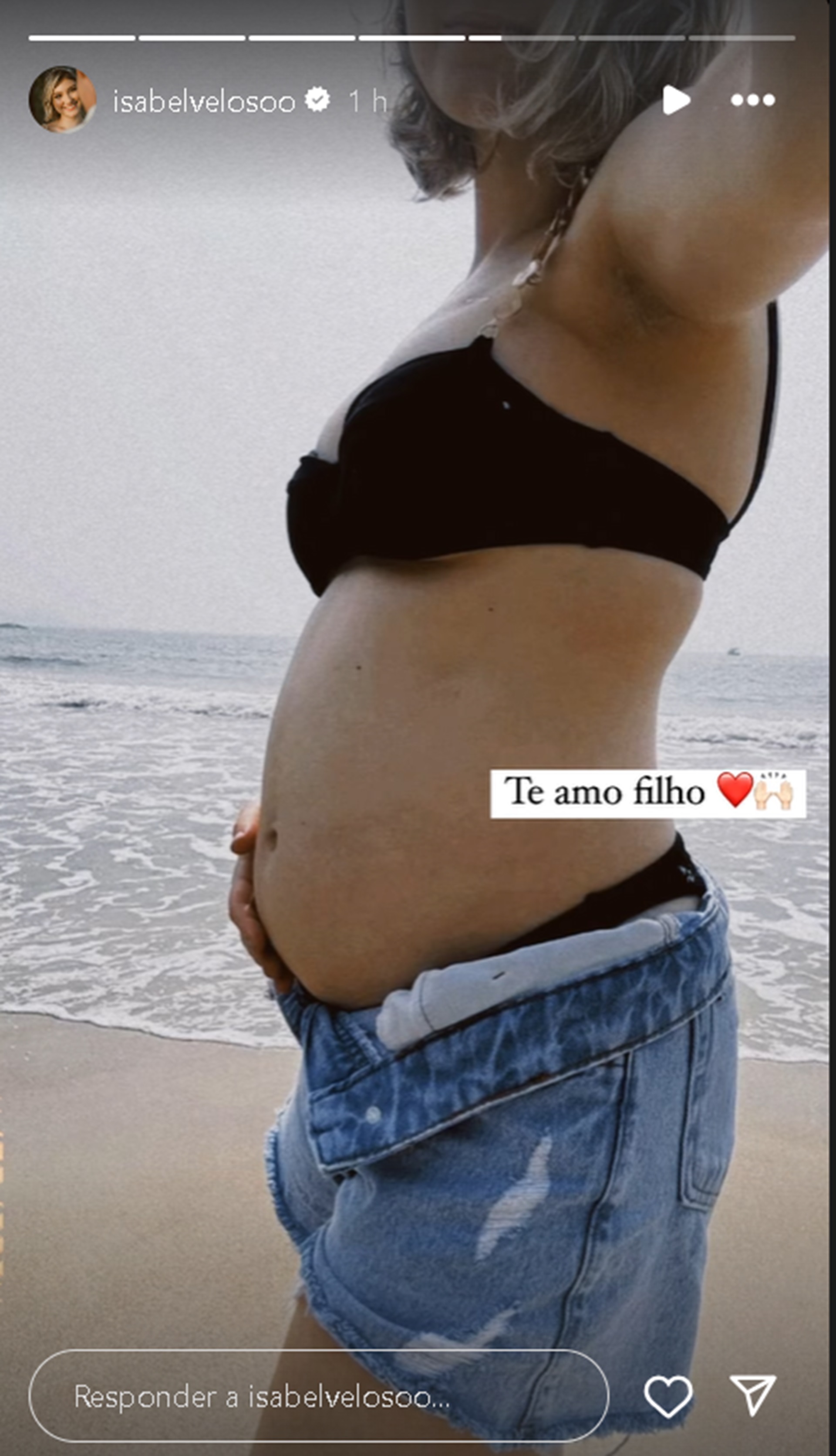 Isabel Veloso mostra a barriga (Reprodução/Instagram) 