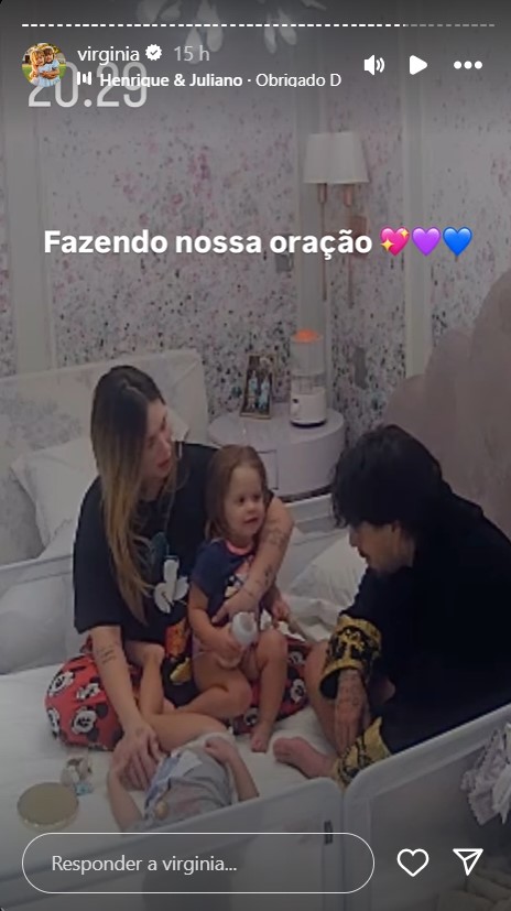 Virginia e Zé Felipe rezam com as filhas - Reprodução/Instagram