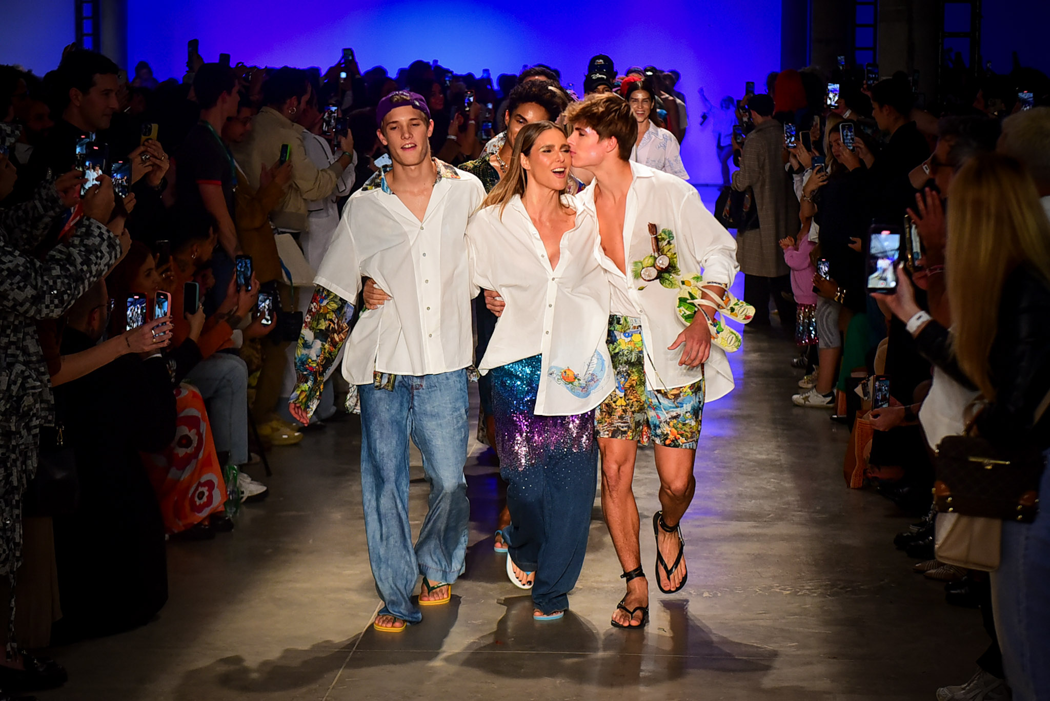 Fernanda Lima com os filhos no SPFW