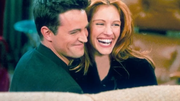 Matthew Perry quase ficou fora de Friends e namorou Julia Roberts