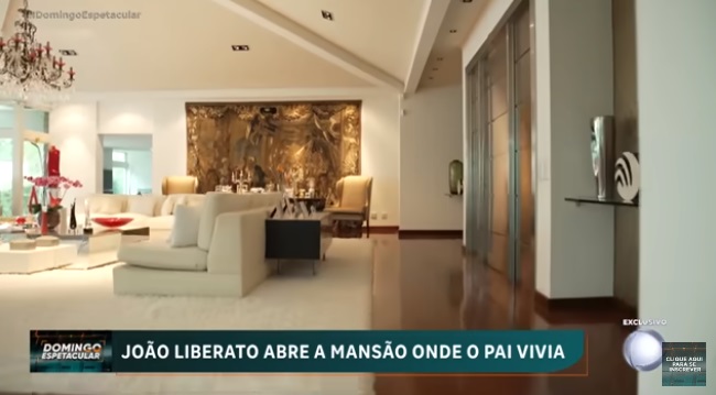 Mansão onde Gugu Liberato vivia antes de sua morte há cinco anos - Foto: Reprodução / Record