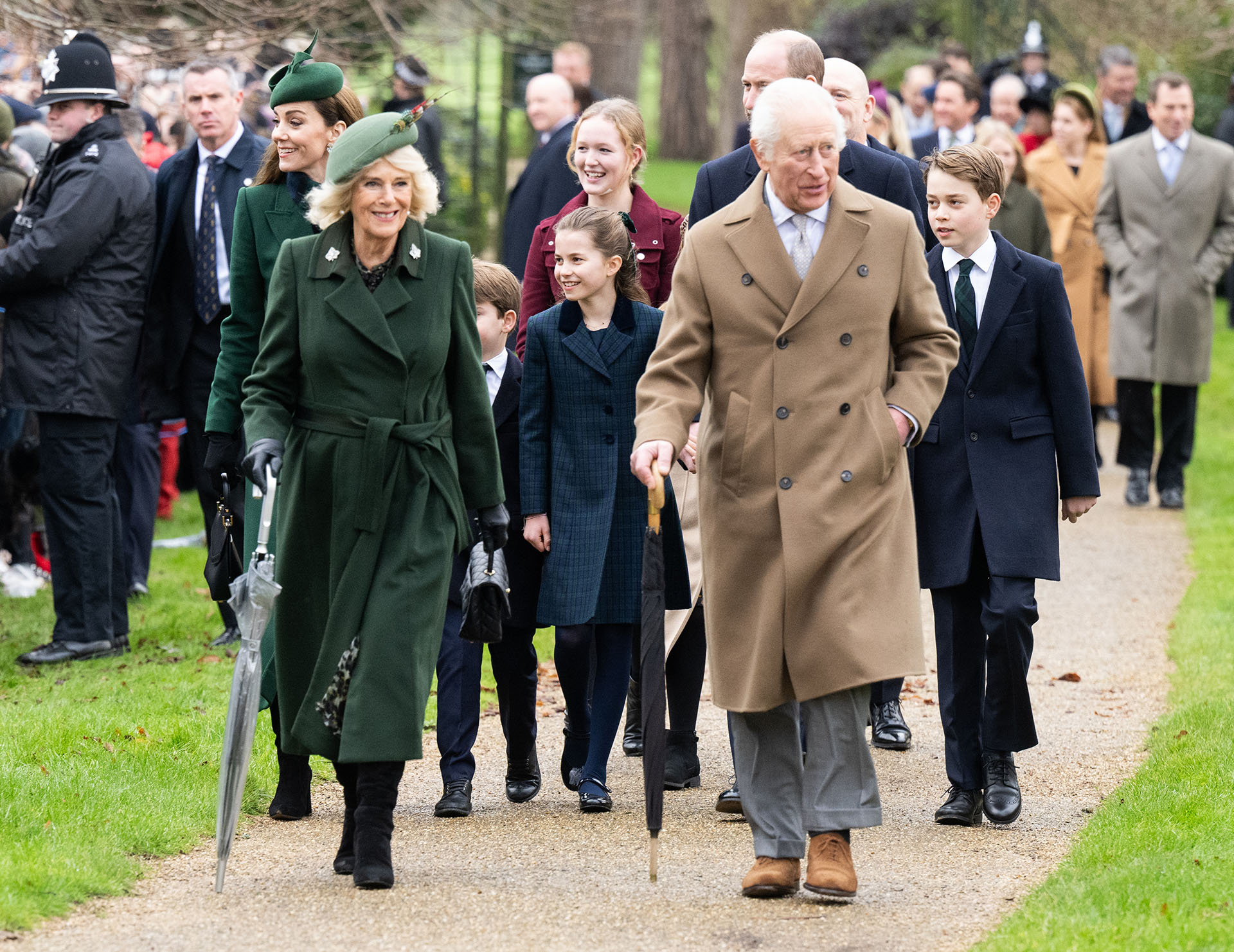 Família real britânica se reúne para tradição de Natal na igreja - Foto: Getty Images