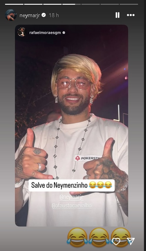 Neymar posa usando peruca (Reprodução/Instagram) 