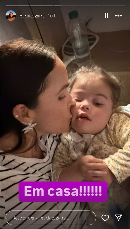 Leticia Cazarré com a filha (Reprodução/Instagram) 