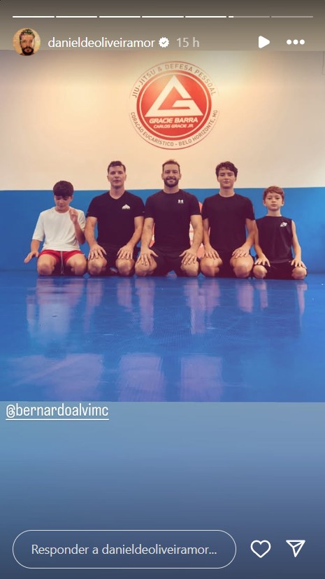 Daniel de Oliveira posa com os três filhos - Reprodução/Instagram