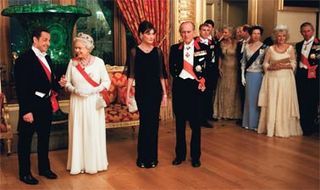 Sarkozy, a rainha Elizabeth II, Carla Bruni, o príncipe Philip, a princes