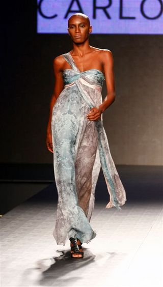 Desfile da grife Carlos Miele