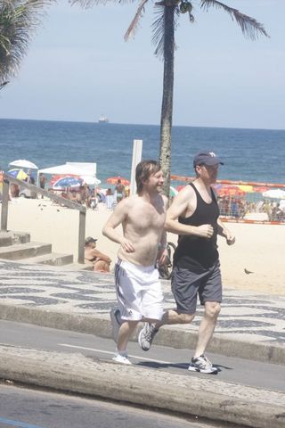 Thom Yorke corre em Ipanema