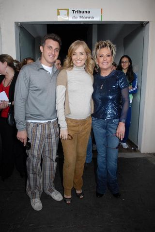 Ana Maria Braga com os amigos Luciano Huck e Angélica