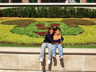 Luma e Luigi na Disney, fotografados por Elaine Mickely