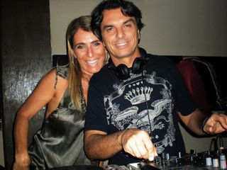 <B>NOITE DE DJ </B>