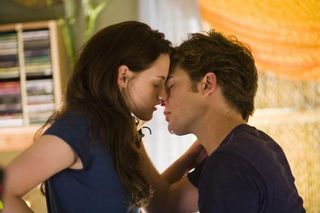 Edward (Robert Pattinson) e Bella (Kristen Stewart)