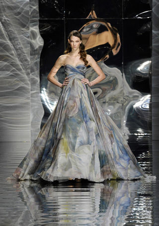 Elie Saab no Paris Haute Couture Fashion Week primavera/verão 2010