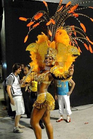 Desfile da escola Águia de Ouro