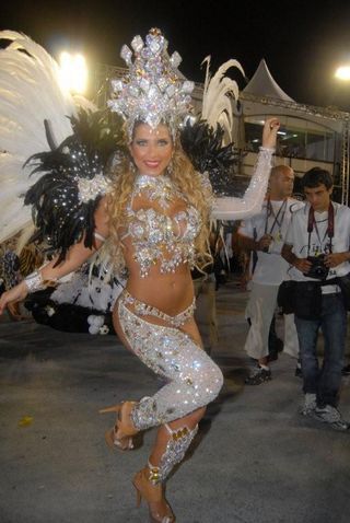 Desfile da escola Gaviões da Fiel