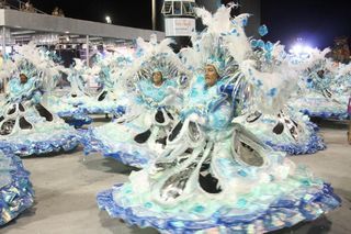 Desfile da escola Mocidade Alegre