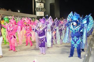 Desfile da escola Mocidade Alegre