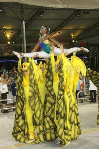 Desfile da escola Pérola Negra