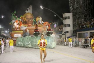 Desfile da escola Tom Maior