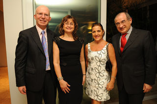 John Doddrell, Dilsa Doddrell, Rosaria Duarte e Hélio Duarte