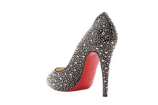 Peep toe de couro com tacha Christian Louboutin christianlouboutin.com